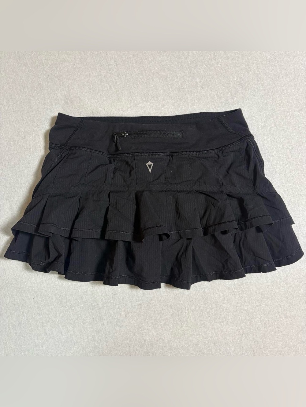 LULULEMON IVIVA THE PACE SKIRT BLACK SIZE 8